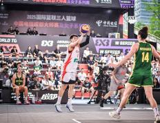 体坛巨星热情助阵篮球赛事，现场气氛热烈的简单介绍