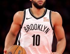 西蒙斯惊艳全场，国王助攻爆棚，状态爆棚逆转取胜！的简单介绍