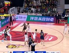 外援大放异彩，助球队实现逆转胜利的简单介绍