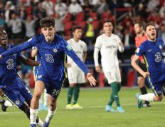 英超首回合对决在即！纽约尼克斯演练定位球，切尔西密集防守应对的简单介绍