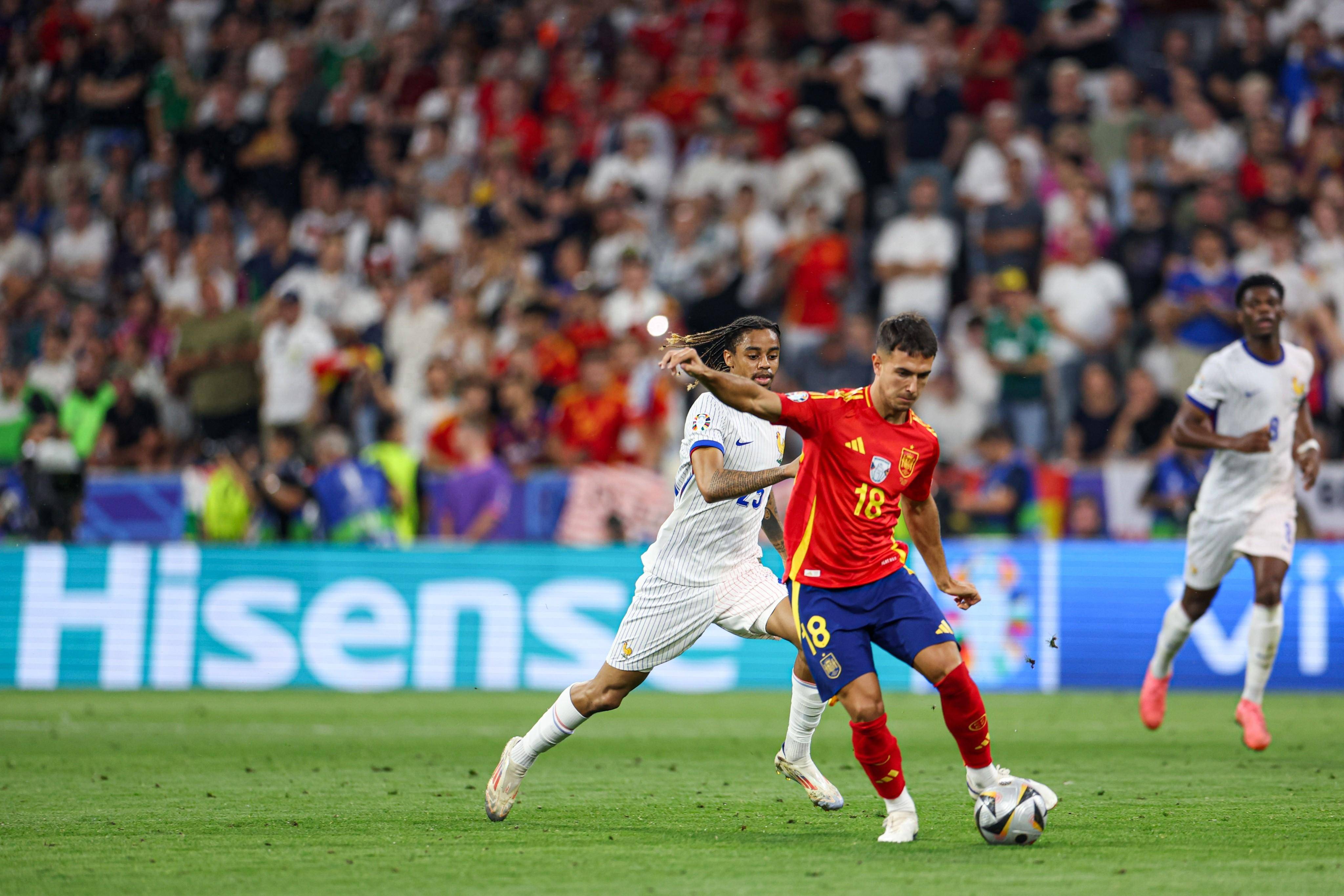 包含法国名将破门得分，带队轻松晋级欧洲杯四强的词条