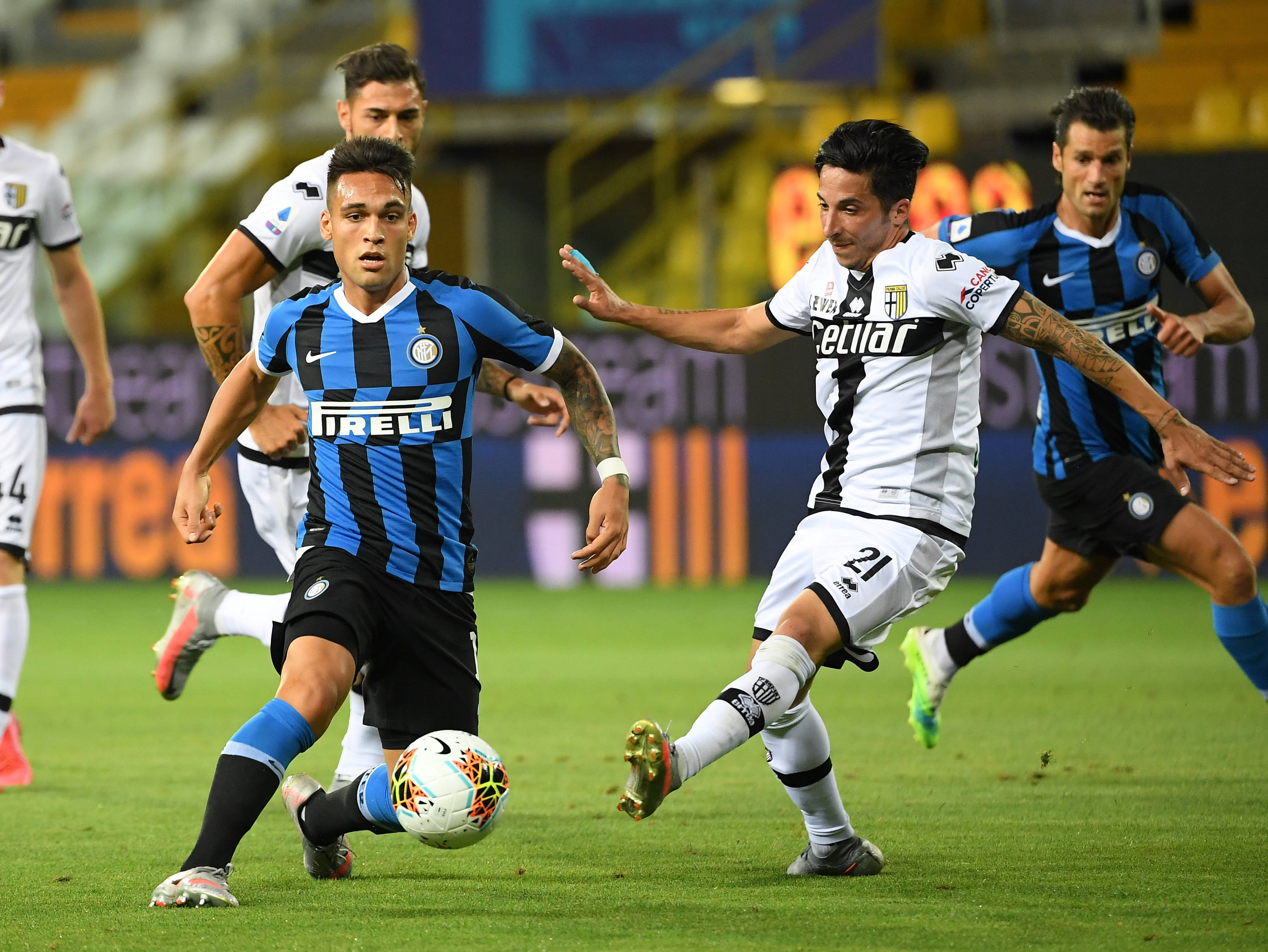 克罗托内主场战平热那亚,联赛保持不败