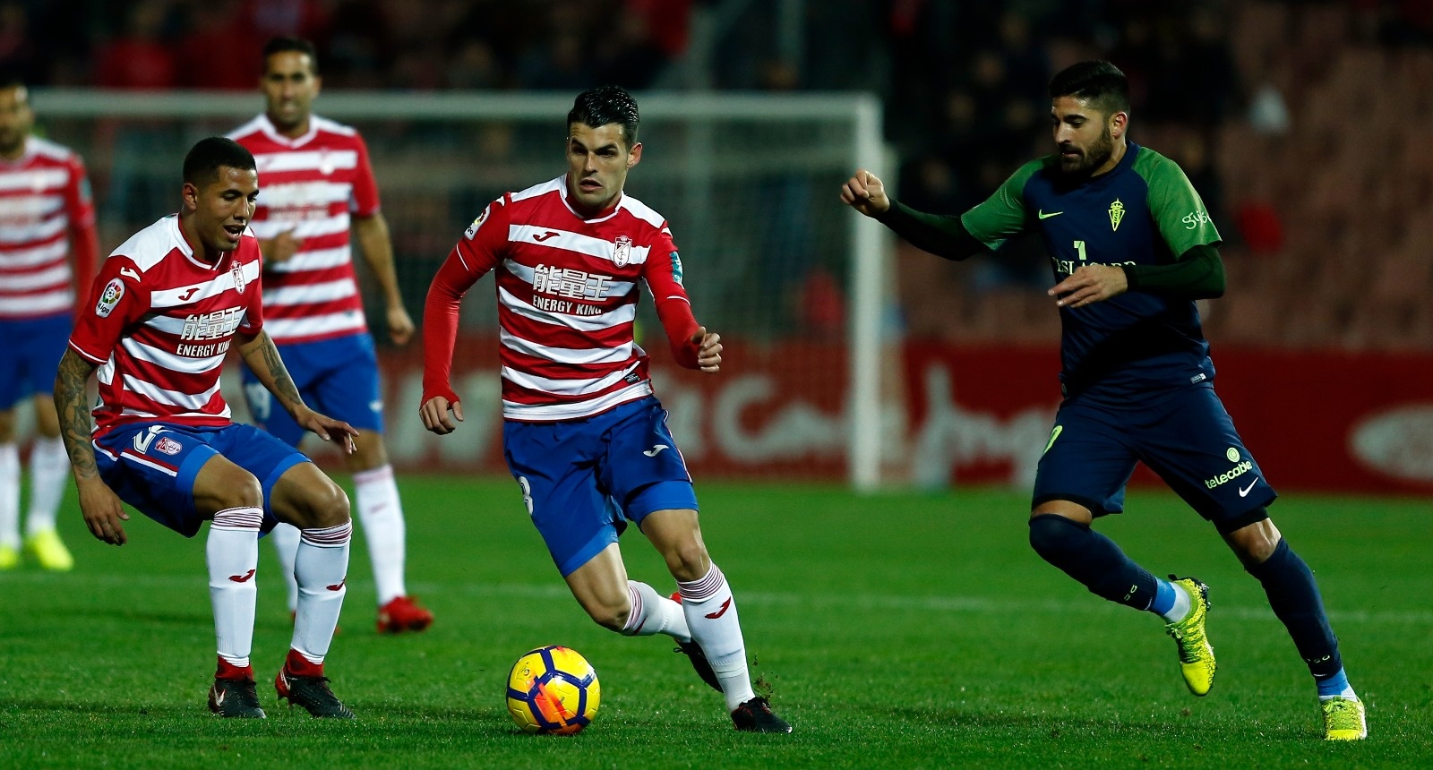 格拉纳达主场斩获胜利,积分榜前进的简单介绍