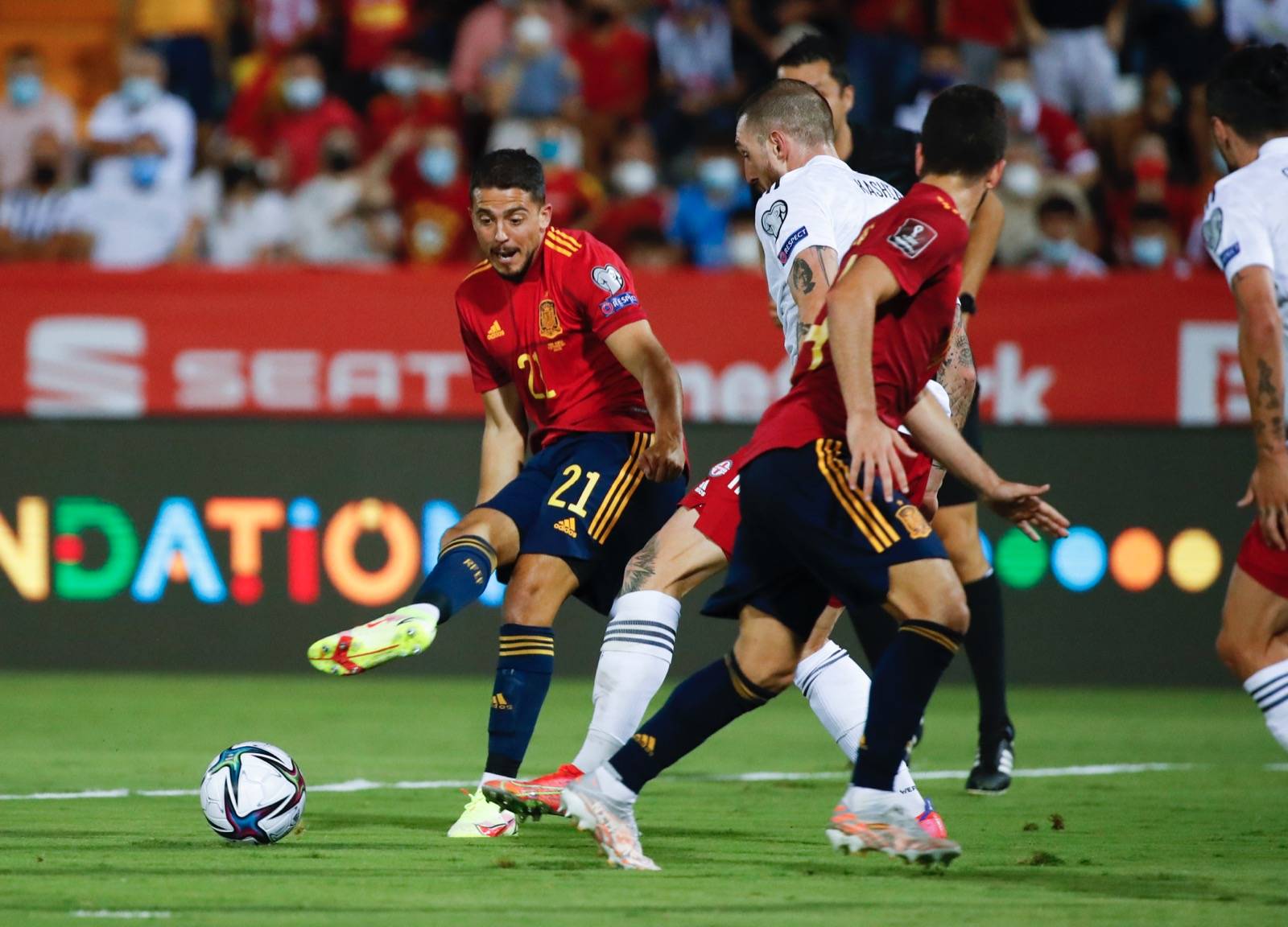 浓眉哥在西班牙队比赛中领先优势明显，表现优异引发热议！的简单介绍