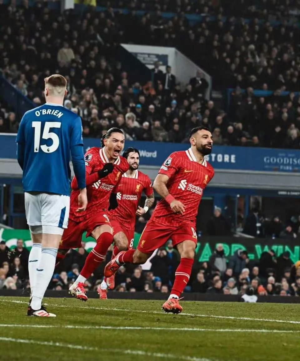 萨拉赫重返赛场,锐不可当首场状态出色,拜仁观众沸腾!的简单介绍